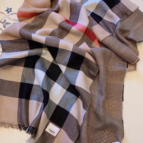 Women Scarf - Picture 6 of 6